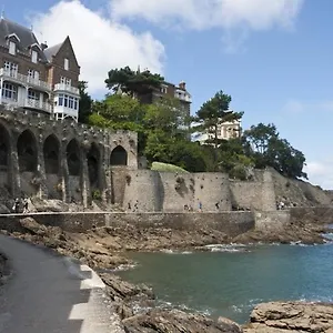 Appartement Homard&fox Meublé 4 étoiles Le Saint-enogat, Dinard
