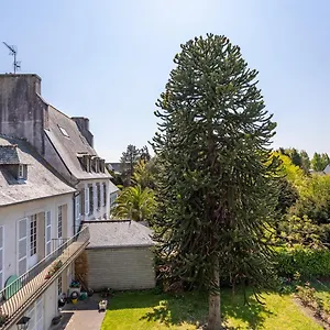 Appartement Le Capucin - Petit Duplex Avec Place De Parking, Dinard
